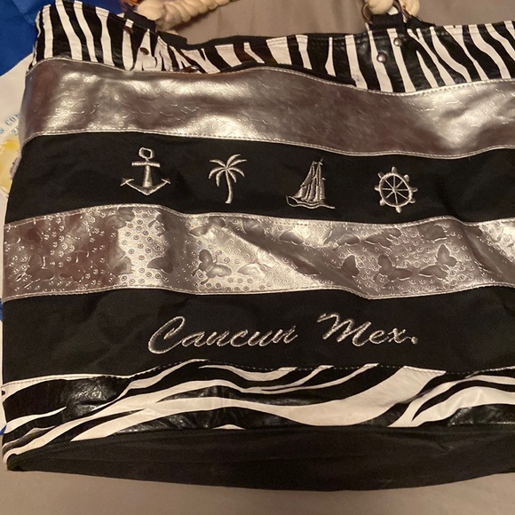 Tote bag, black Cancun Mexico - Picture 1 of 3